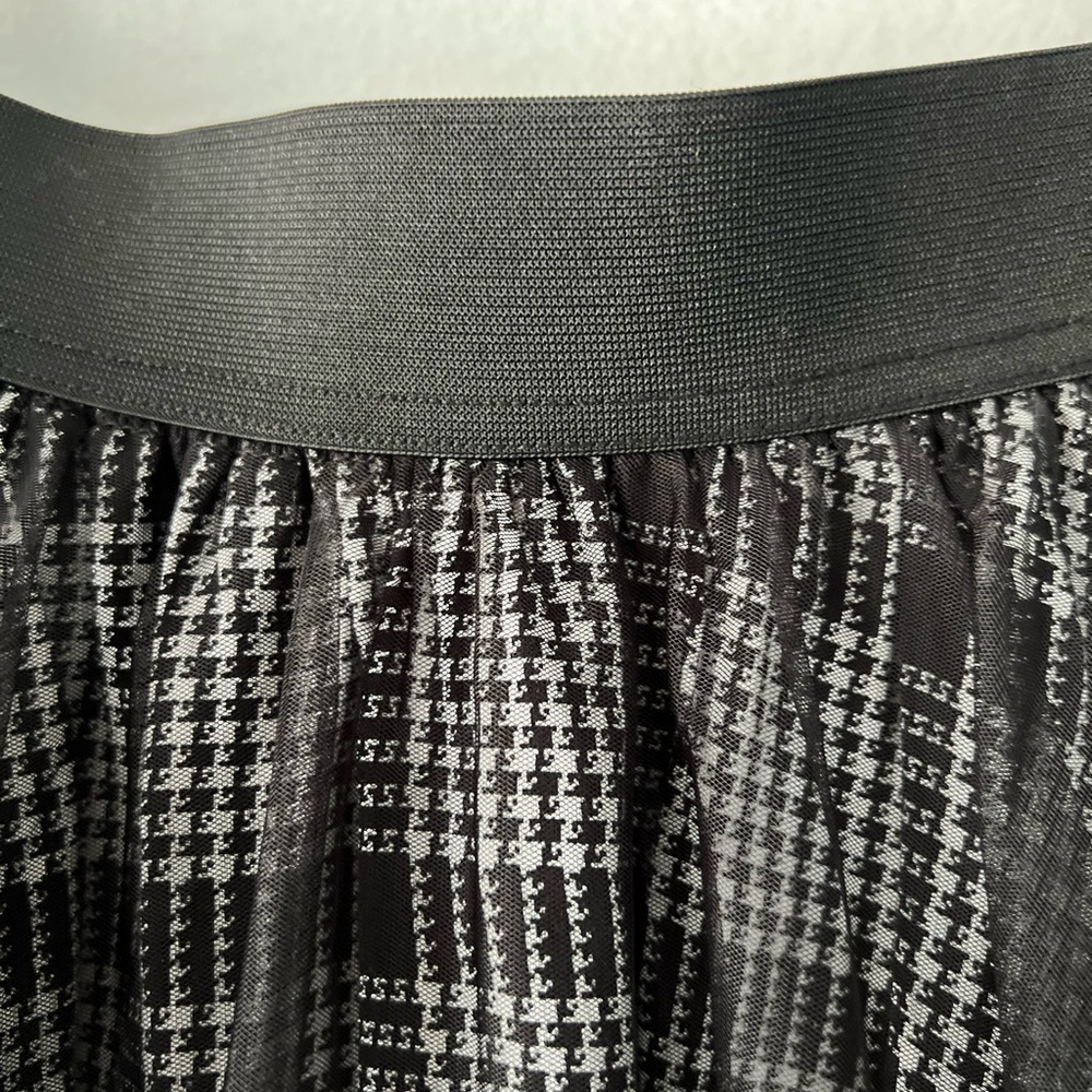 Torrid Size 3 Black Mesh Skater Skirt - Picture 11 of 12
